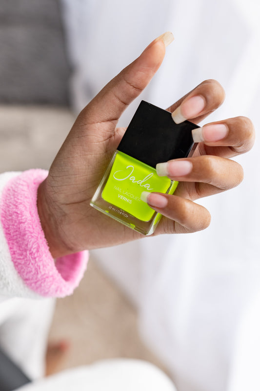 Do nails need to breathe?